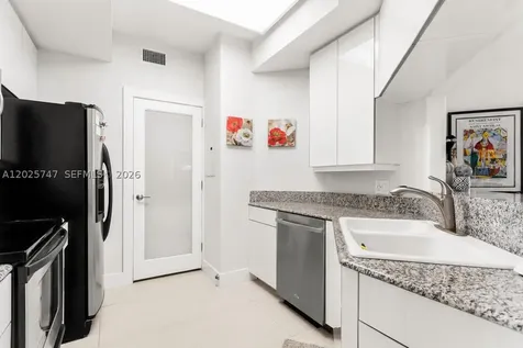 888 Brickell Key Drive Miami FL 33131