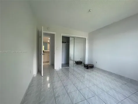 2201 Brickell Avenue Miami FL 33129
