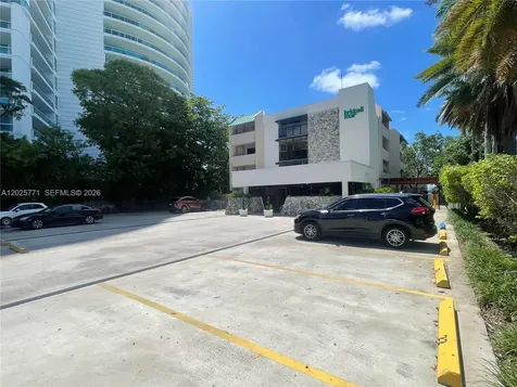 2201 Brickell Avenue Miami FL 33129