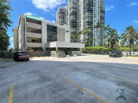 2201 Brickell Avenue Miami FL 33129