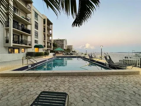 2201 Brickell Avenue Miami FL 33129