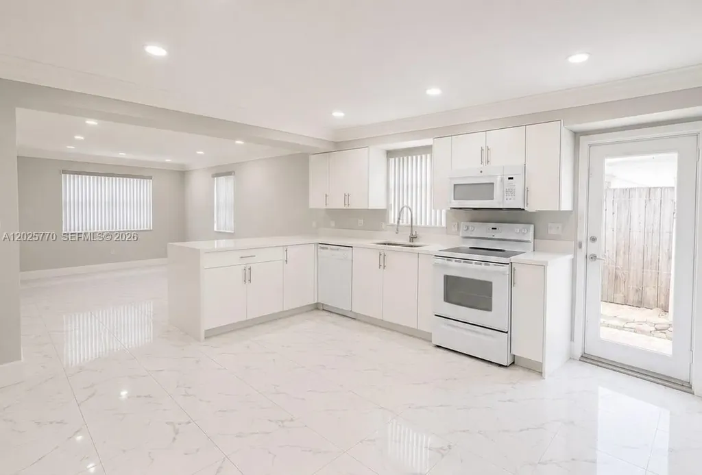 5735 Hayes Street Hollywood FL 33021
