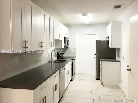1235 NE 3rd Avenue Fort Lauderdale FL 33304