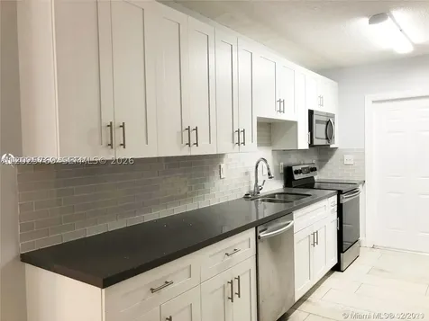 1235 NE 3rd Avenue Fort Lauderdale FL 33304