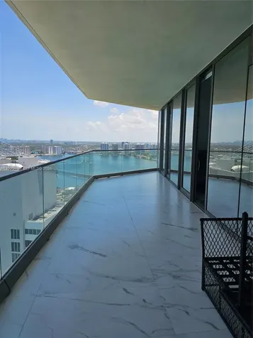 18975 Collins Avenue Sunny Isles Beach FL 33160