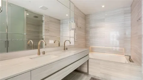 18975 Collins Avenue Sunny Isles Beach FL 33160
