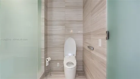 18975 Collins Avenue Sunny Isles Beach FL 33160