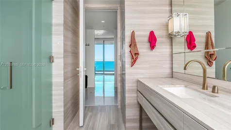 18975 Collins Avenue Sunny Isles Beach FL 33160