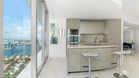 18975 Collins Avenue Sunny Isles Beach FL 33160