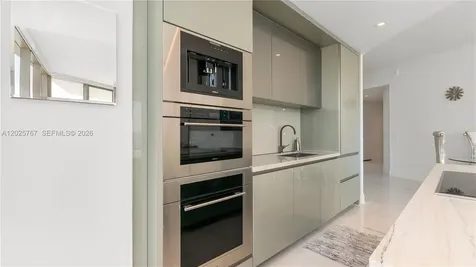 18975 Collins Avenue Sunny Isles Beach FL 33160