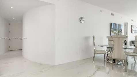 18975 Collins Avenue Sunny Isles Beach FL 33160