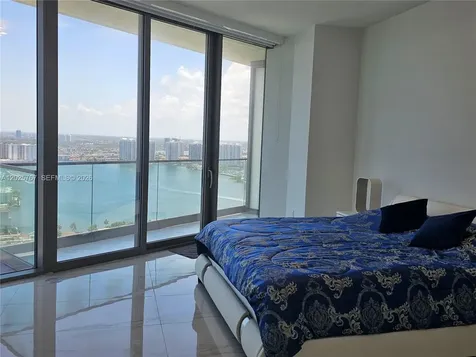 18975 Collins Avenue Sunny Isles Beach FL 33160