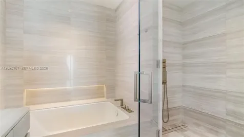 18975 Collins Avenue Sunny Isles Beach FL 33160
