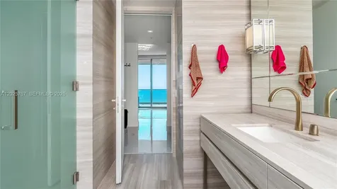 18975 Collins Avenue Sunny Isles Beach FL 33160