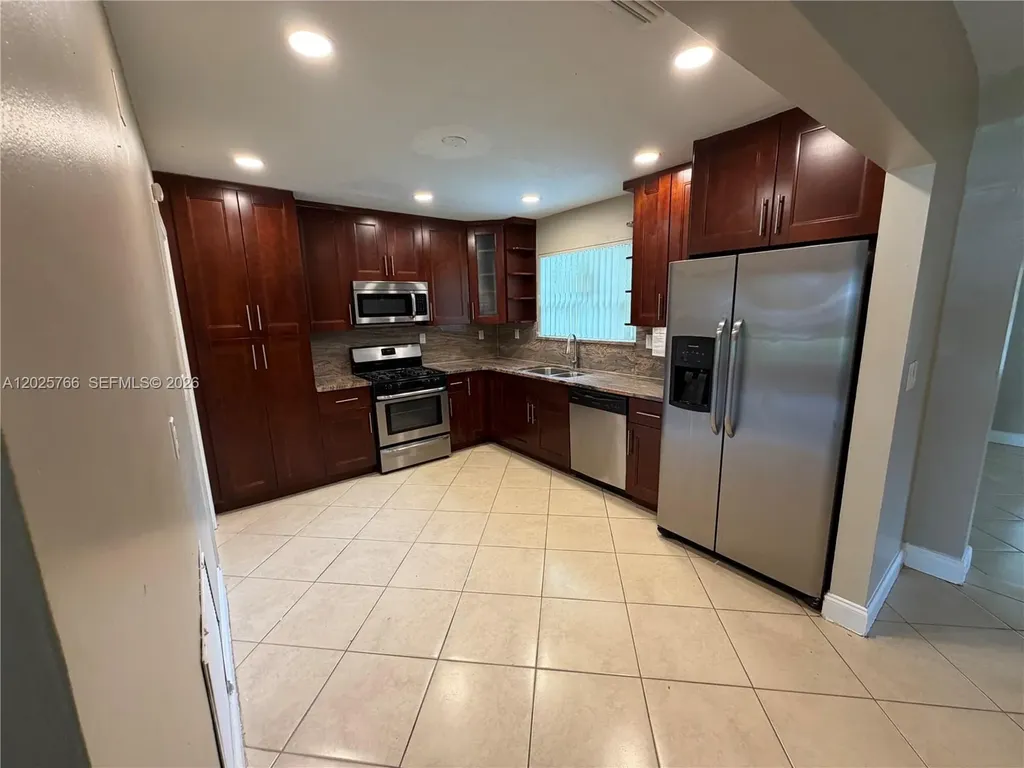 3241 Pierce Street Hollywood FL 33021