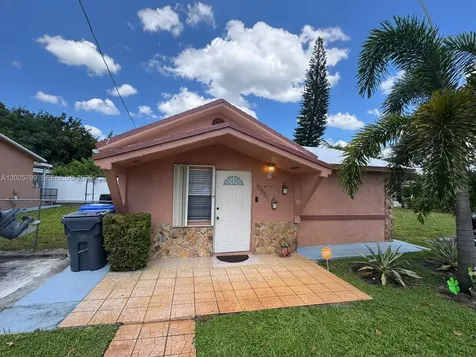 5851-5853 Fillmore Street Hollywood FL 33021