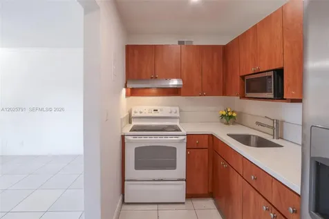 11195 SW 1st Street Sweetwater FL 33174
