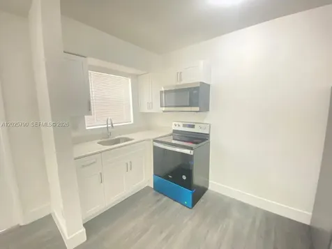 2150 NW 24th Street Miami FL 33142