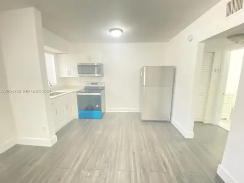 2150 NW 24th Street Miami FL 33142