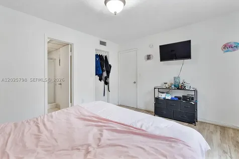 10000 NW 80th Court Hialeah Gardens FL 33016
