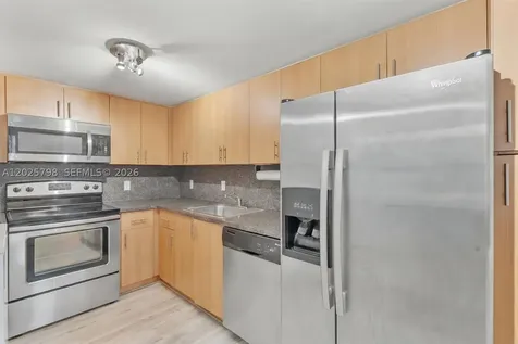 10000 NW 80th Court Hialeah Gardens FL 33016