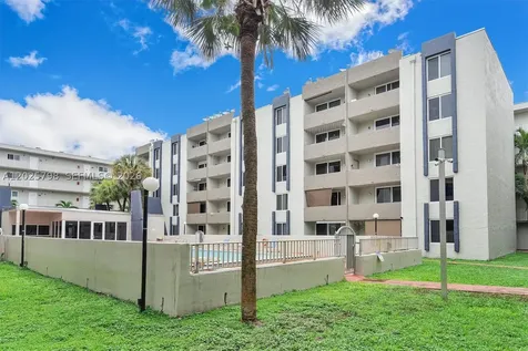 10000 NW 80th Court Hialeah Gardens FL 33016