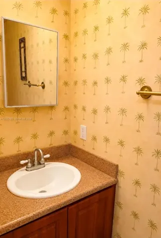 3082 S Oakland Forest Drive Oakland Park FL 33309