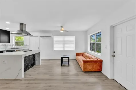 1517 NW 8th Avenue Fort Lauderdale FL 33311