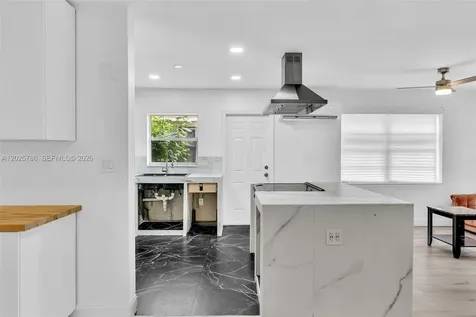 1517 NW 8th Avenue Fort Lauderdale FL 33311