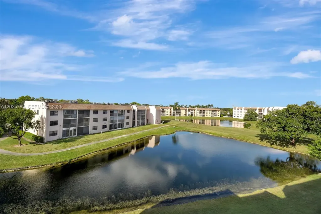 10145 Sunrise Lakes Boulevard Sunrise FL 33322