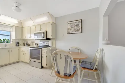 10145 Sunrise Lakes Boulevard Sunrise FL 33322