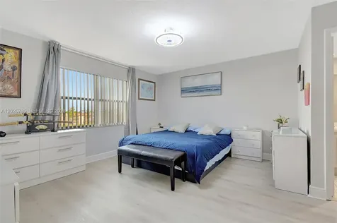 10145 Sunrise Lakes Boulevard Sunrise FL 33322