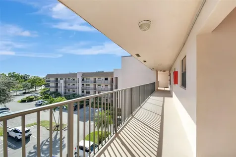 10145 Sunrise Lakes Boulevard Sunrise FL 33322