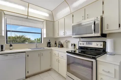 10145 Sunrise Lakes Boulevard Sunrise FL 33322