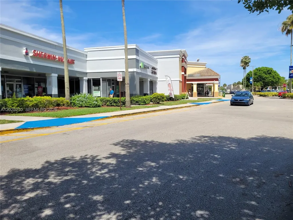 6935 Taft Hollywood FL 33125