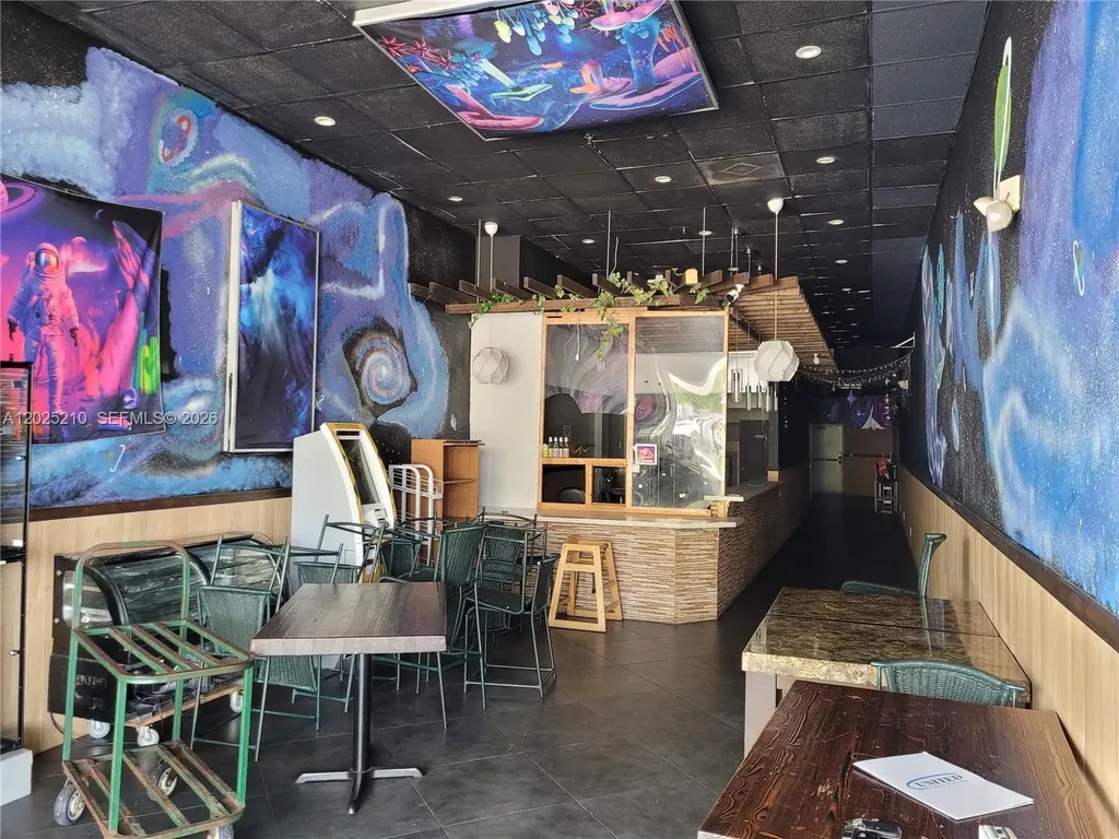 6935 Taft Hollywood FL 33125