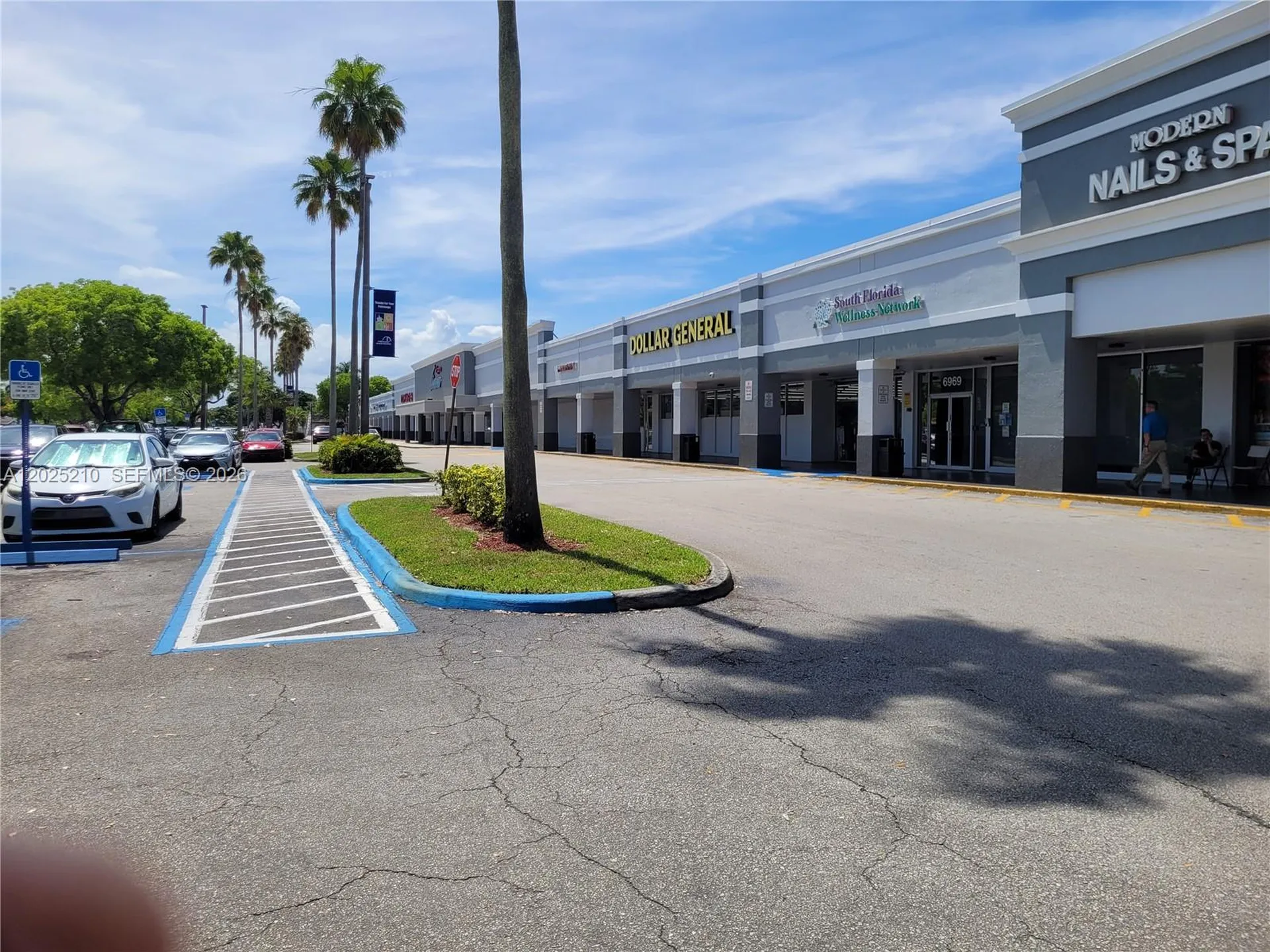6935 Taft Hollywood FL 33125