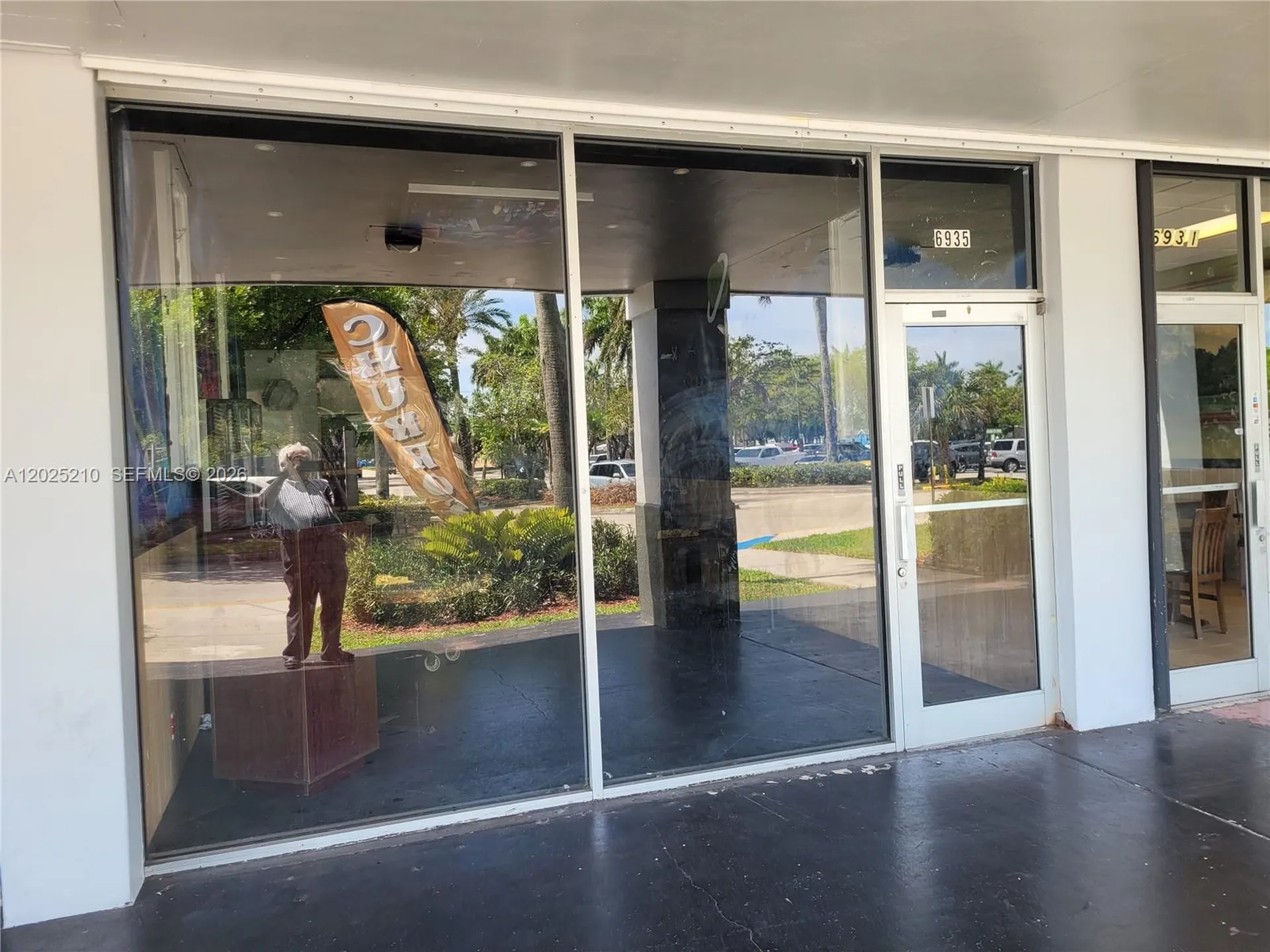 6935 Taft Hollywood FL 33125