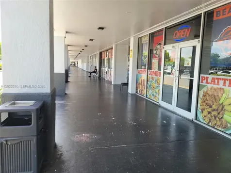 6935 Taft Hollywood FL 33125