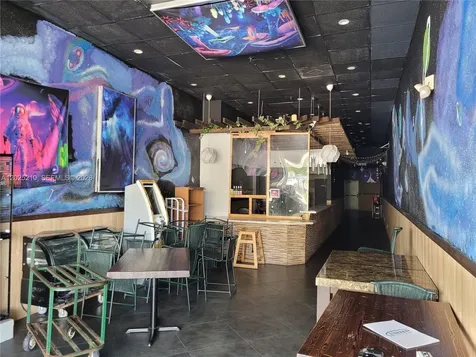 6935 Taft Hollywood FL 33125