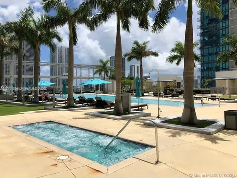 3301 NE 1 Avenue Miami FL 33137