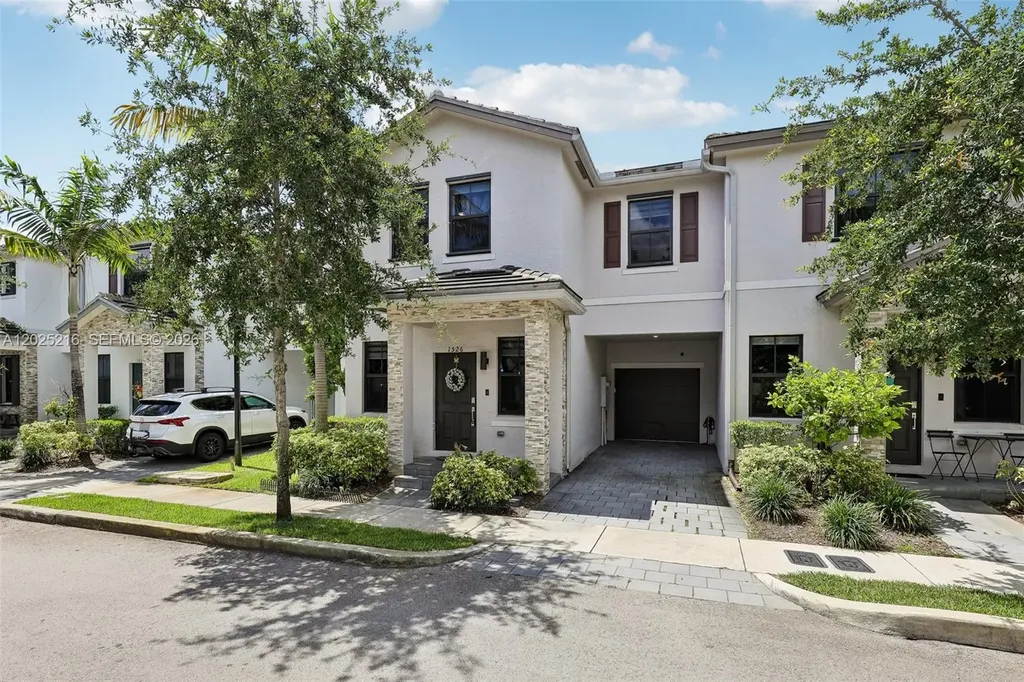 1526 SW 29th Street Fort Lauderdale FL 33315