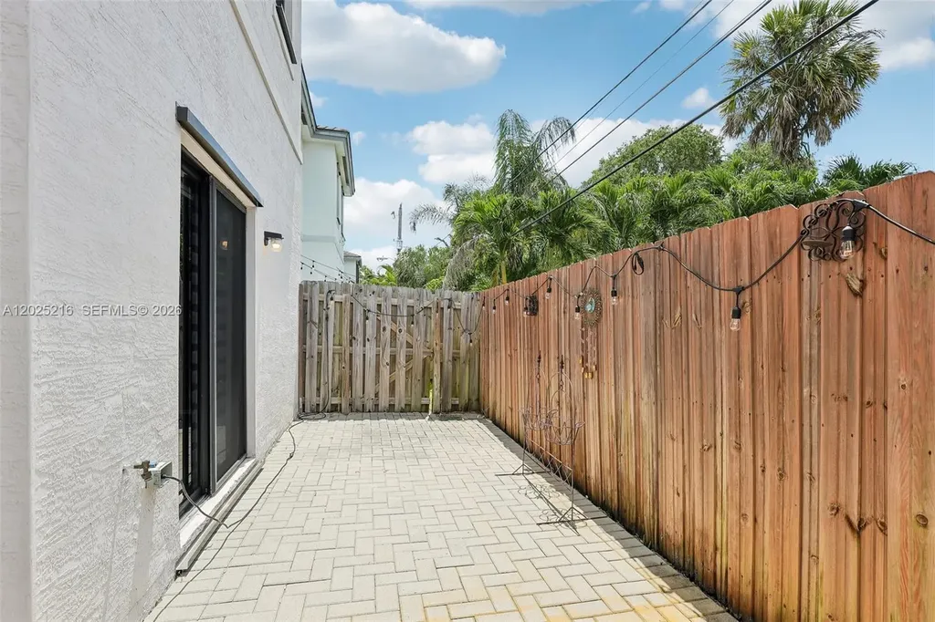 1526 SW 29th Street Fort Lauderdale FL 33315