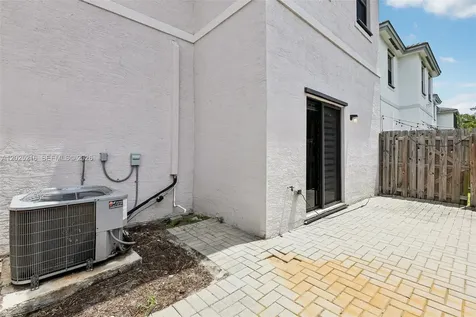 1526 SW 29th Street Fort Lauderdale FL 33315