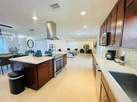 18962 SW 94th Avenue Cutler Bay FL 33157