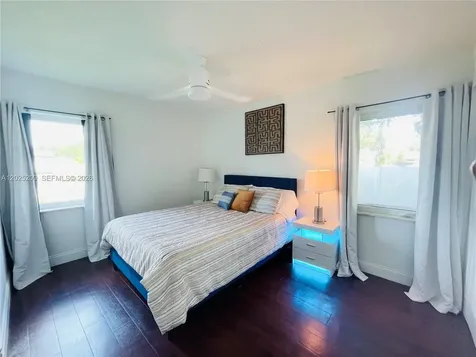18962 SW 94th Avenue Cutler Bay FL 33157