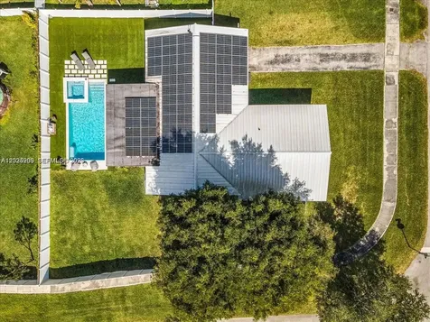 18962 SW 94th Avenue Cutler Bay FL 33157