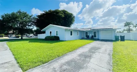 18962 SW 94th Avenue Cutler Bay FL 33157