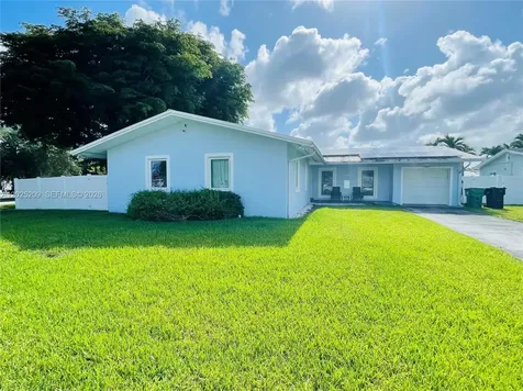 18962 SW 94th Avenue Cutler Bay FL 33157