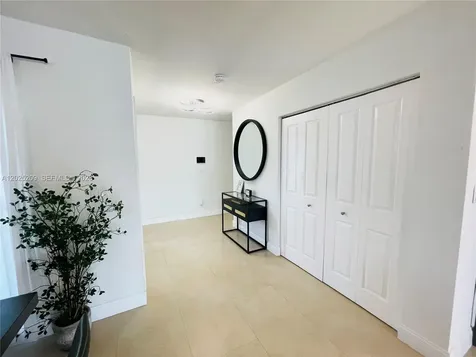 18962 SW 94th Avenue Cutler Bay FL 33157